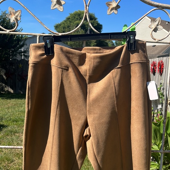 Anna and Ava skinny leg slacks, size large new with tags 94% polyester, 6% spand - Picture 2 of 4